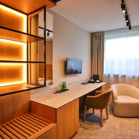 Hotel Ilonn 4*