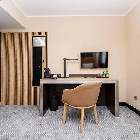 Hotel Ilonn 4*