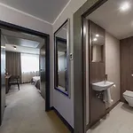Ilonn Otel