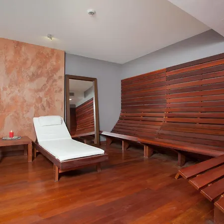 Ilonn Hotel