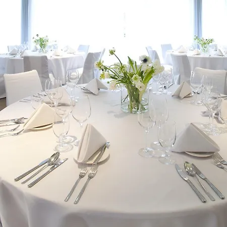 伊隆酒店 酒店 4*