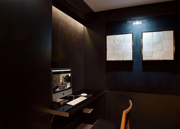 伊隆酒店 酒店 波兹南